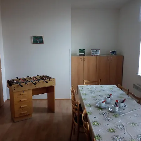 Havranuv Dum Albergue *